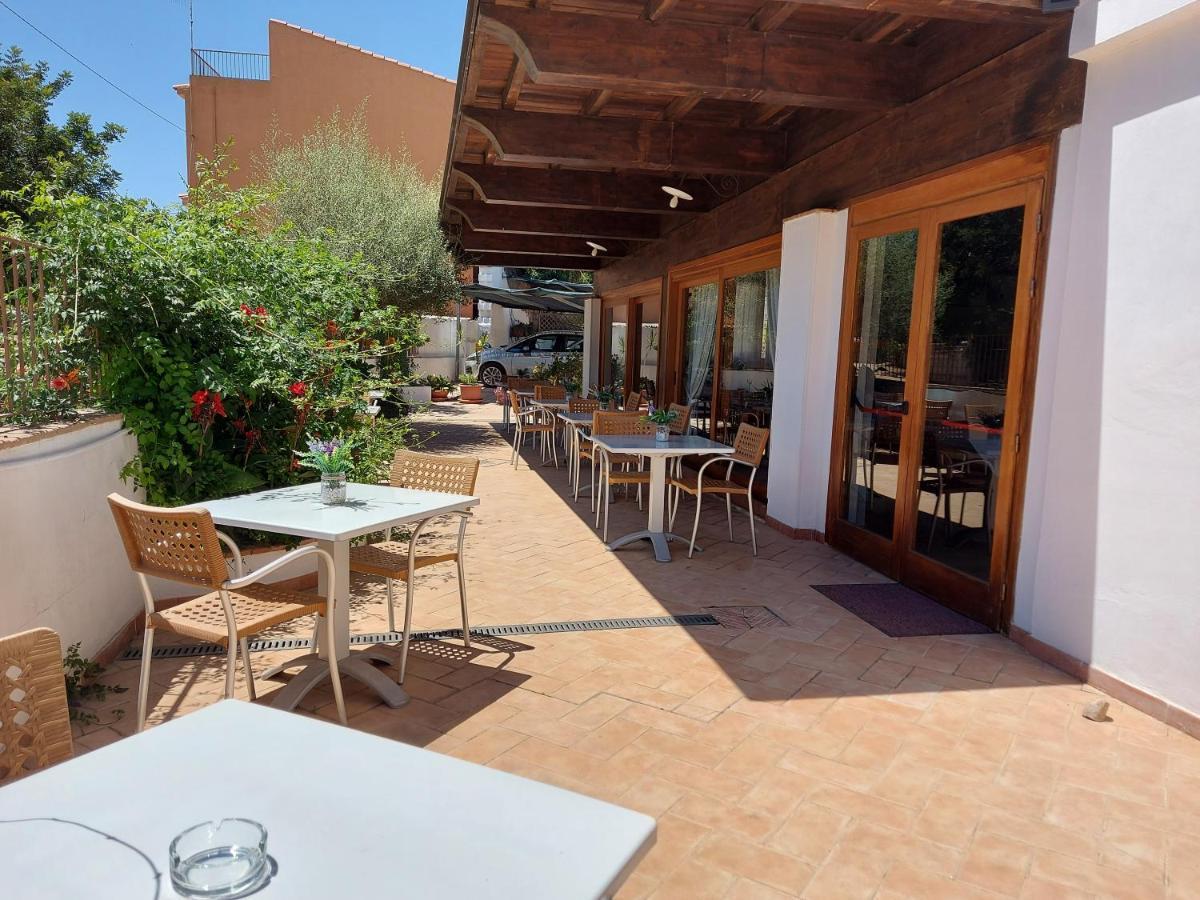 Hotel Plammas Santa Maria Navarrese Eksteriør billede