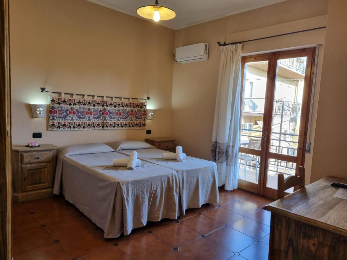 Hotel Plammas Santa Maria Navarrese Eksteriør billede