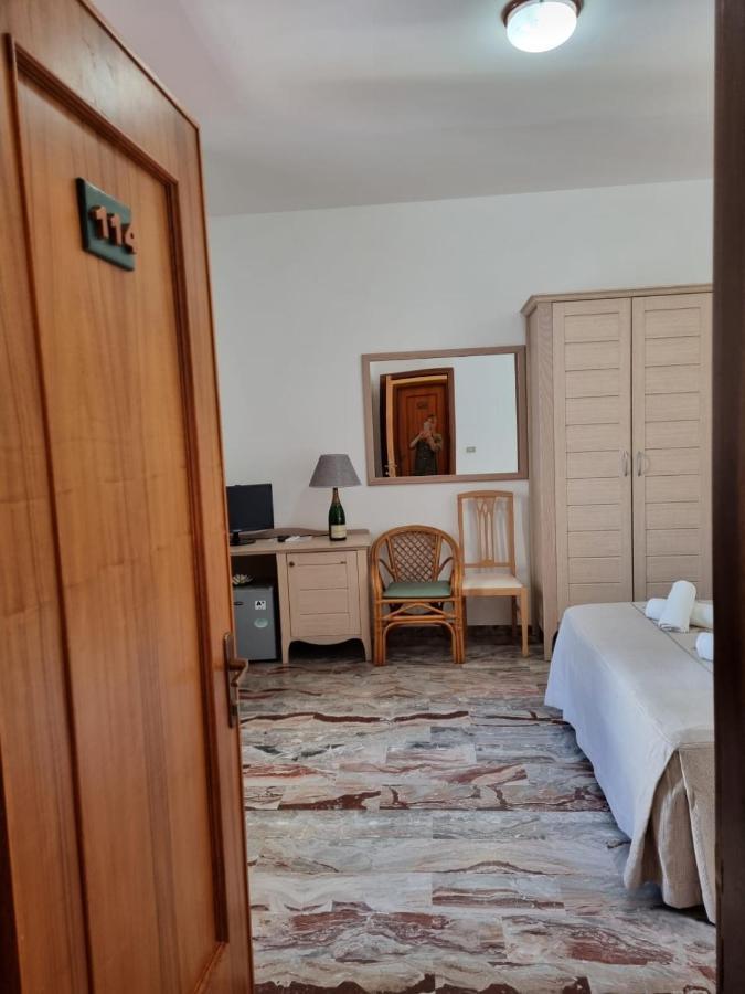 Hotel Plammas Santa Maria Navarrese Eksteriør billede