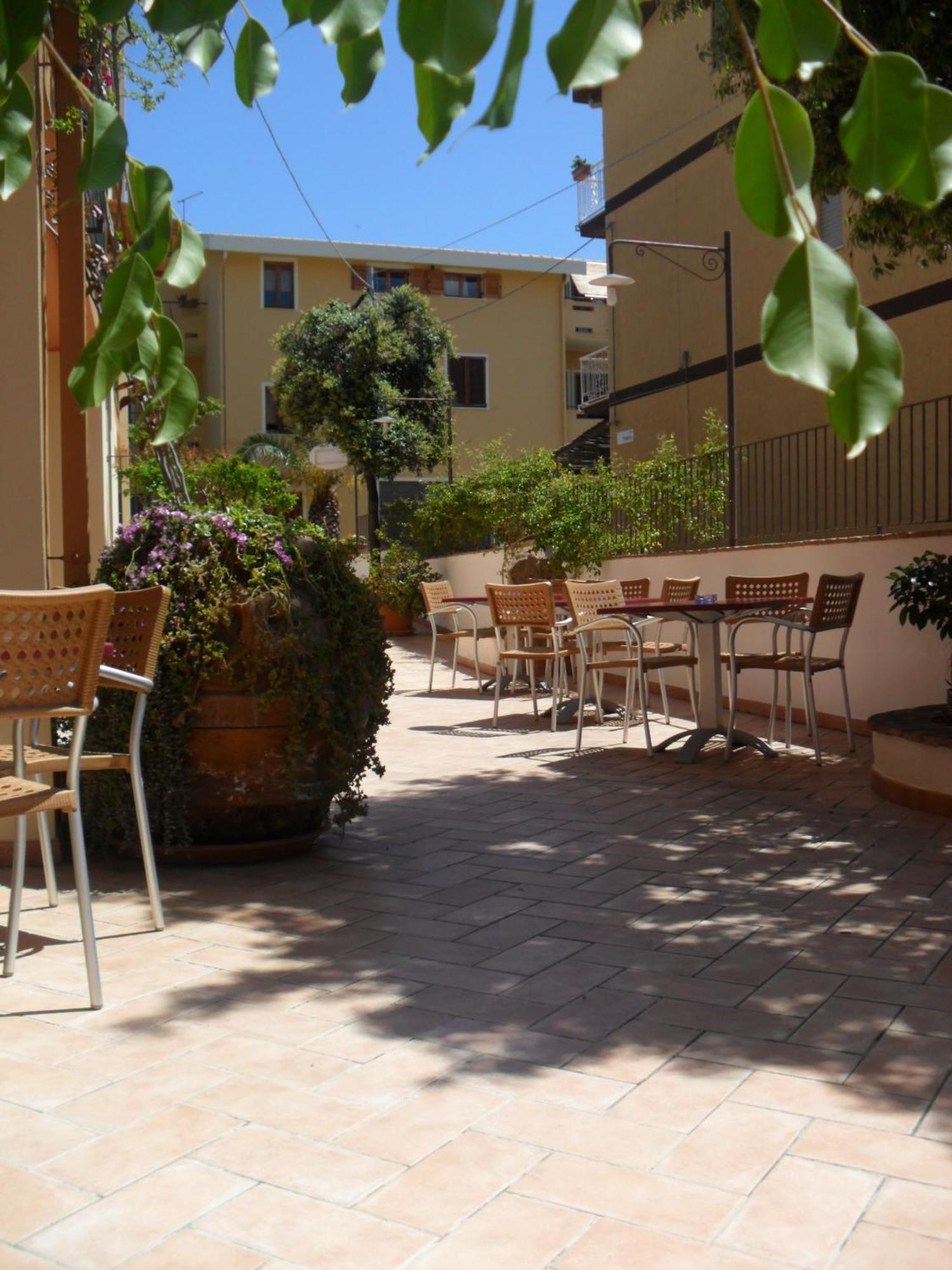 Hotel Plammas Santa Maria Navarrese Eksteriør billede